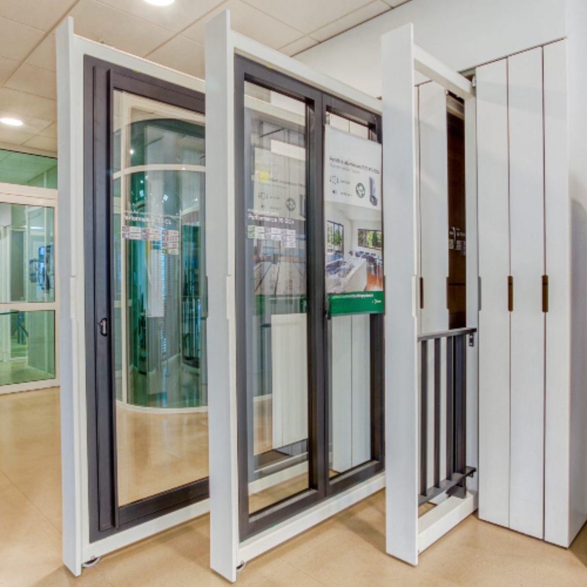 Ajouter un titre (71) showroom alu